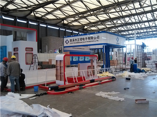 W1号馆现场搭建进行中 W1号馆现场搭建进行中