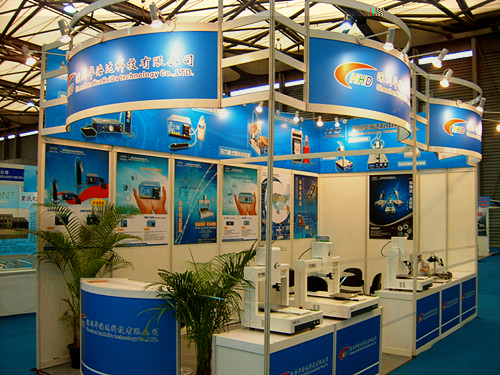 两个标展楣板加高示意图 两个标展楣板加高示意图